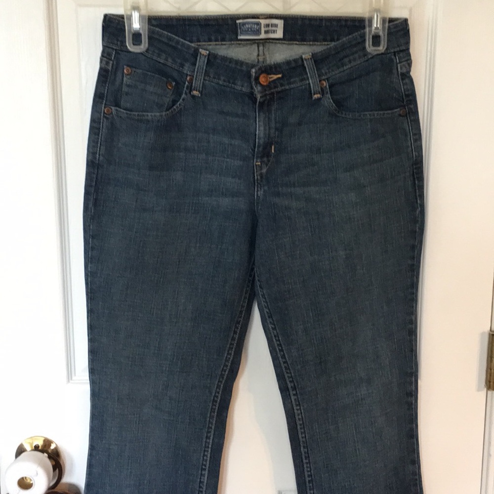 Levi’s | Women’s signature low rise boot cut 10 - Picture 4 of 8